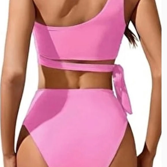 Deep beach new bikini swimsuit - Picture 2 of 4